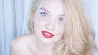 Lilien Sternus natural makeup green eyes