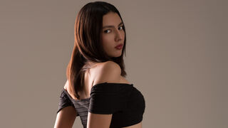 Lilith Gracee deep brown eyes gaze