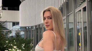 Liliya Maretti huge tits adult cam