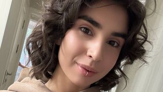 Lillian Knight adult webcam chat model