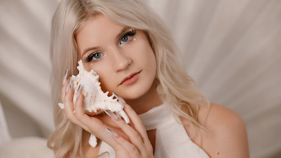 LilyMone live model chat profile image