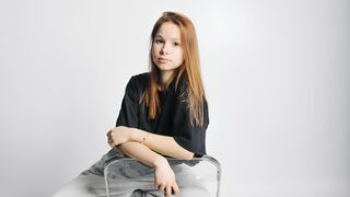 LinaForbishh live stream model thumbnail