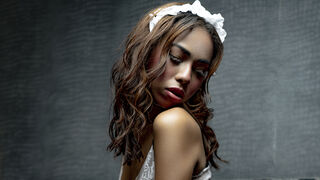 Lina Salasar natural webcam model