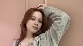 Linda Benne natural white cam girl