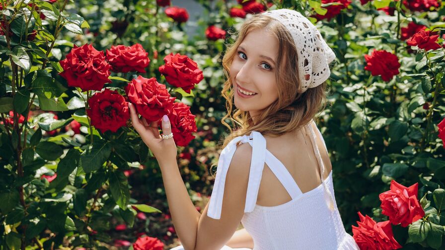 LolaWilsons adult live cam profile image