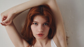 Loly Menson close up face cam