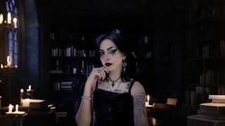 Loren Loiss adult webcam chat model