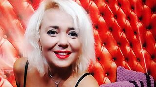 LoriAbbe live stream model thumbnail