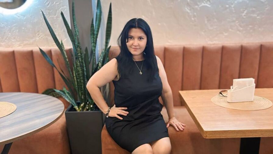 LuisaMiller adult cam show profile image