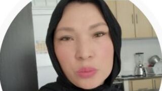 Luna Ardientes big tits cam girl