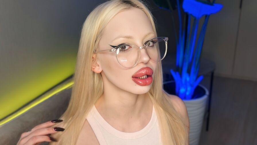 LunaBeverly online live cam profile image