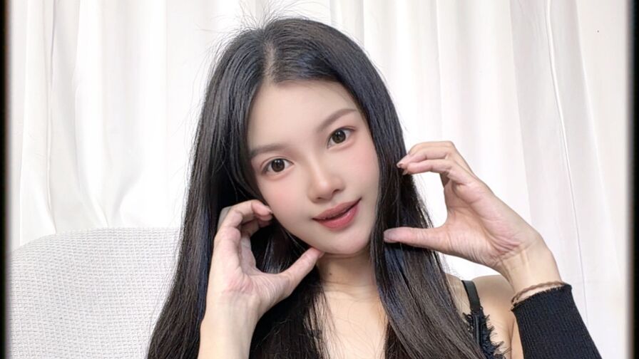 LunaHesire online cam room profile image