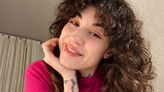 Lunar Vice live webcam girl thumbnail