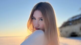 MadaleneAlicia live show model thumbnail