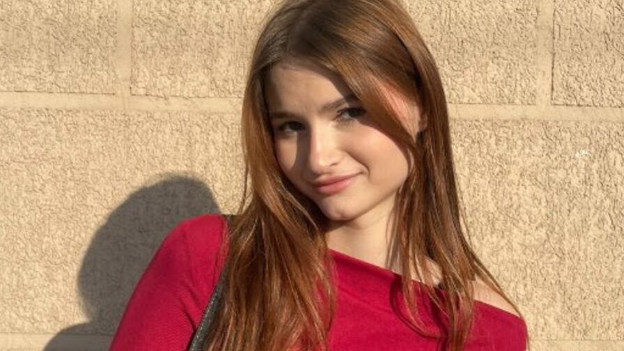 MadelynWealer webcam cam model profile image