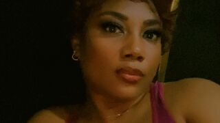 Mandy John live sex cam preview