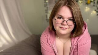 Maneela Kennedy live nude cams thumbnail