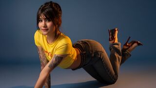 Mariana Ballack binaural ASMR performer