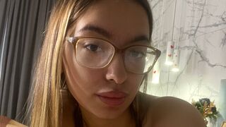 MarianaPollack live show model thumbnail