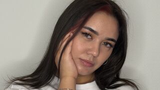MarisHinchman adult webcam model thumbnail