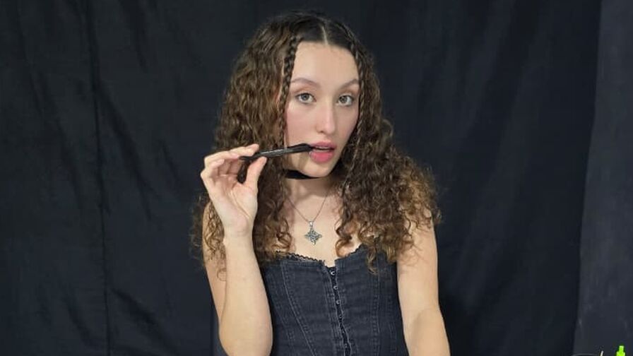 MarthiAdams live cam chat profile image