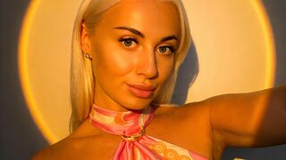 Mary Monrovia custom fantasy cam