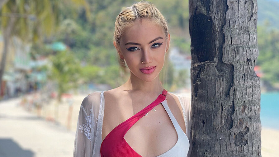 MawiFoster webcam model chat profile image