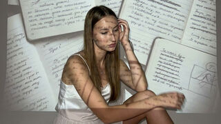 MaximinaEnnen online model chat thumbnail