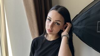 MayaPratt webcam cam model thumbnail