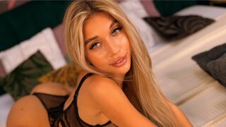 Melania Lys live female webcam model