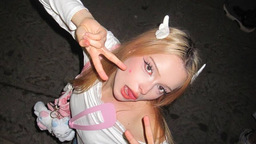 MerrileeBurg live model chat profile image