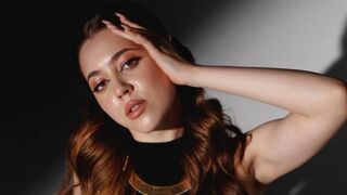 Mirabella Beaty fetish private chat