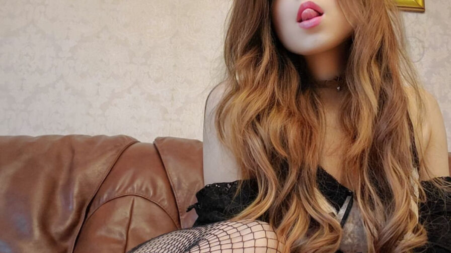 Mireyavox premium webcam show profile image