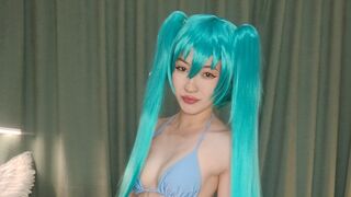 MiyaBloom private cam show thumbnail