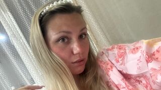 Monica Candiy live blonde cam