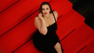 MonicaVivaldi webcam chat room thumbnail