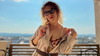 NalaVixenn cam room profile thumbnail
