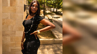 NaomiKinz live show model thumbnail