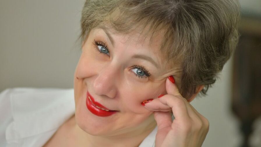 NaomiMolligan private chat room profile image