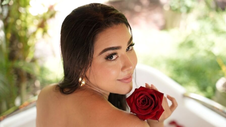 NatalyBloom adult live cam profile image
