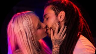 NatashaAndDamian webcam room profile thumbnail