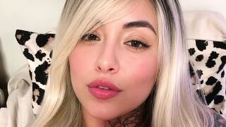 NatashaLat webcam cam model thumbnail