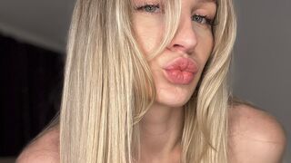 NicoleHamm private cam room thumbnail