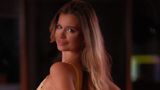 NinaDulcinea webcam room profile thumbnail
