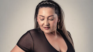 NinaHilton online live cam thumbnail