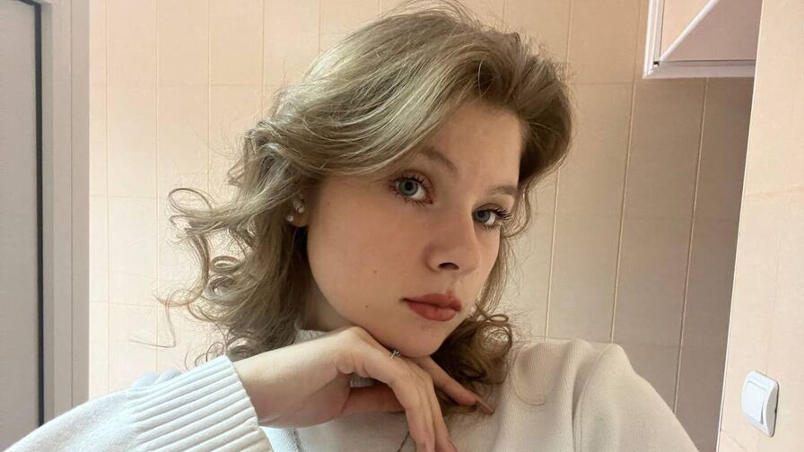 NoemiEzernack premium cam room profile image