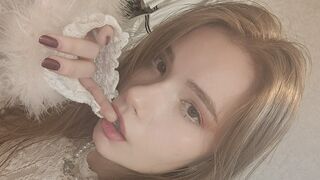 Nora Ford white webcam girl