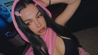 NouraMalvi adult cam show thumbnail