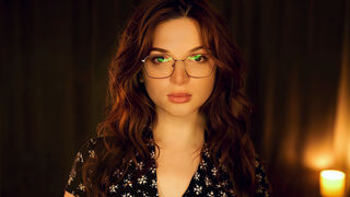 Olga Snow dark eyed webcam girl