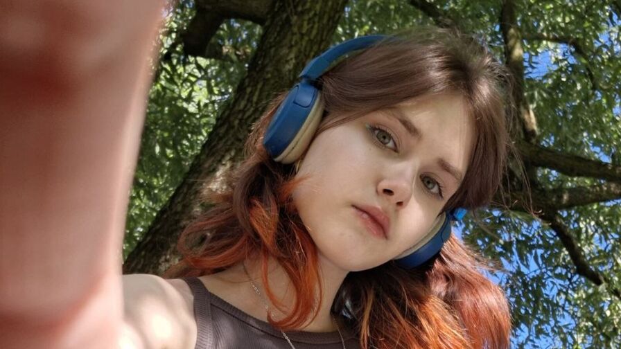 OliviaHurewicz webcam cam model profile image